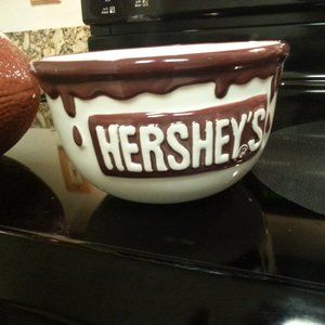 Hershey's chocolate bowl dish